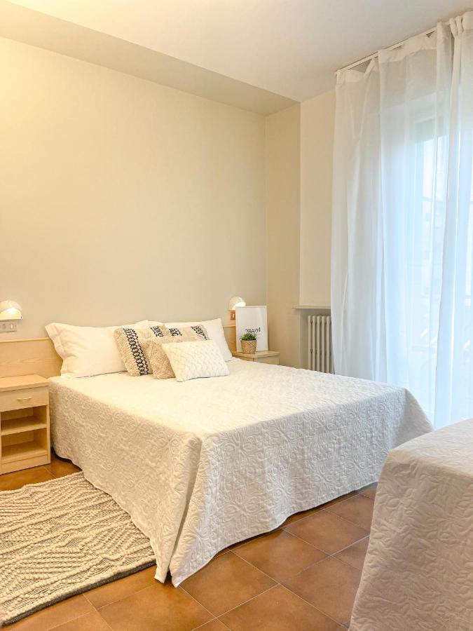 Americana Beach House Rimini Bagian luar foto