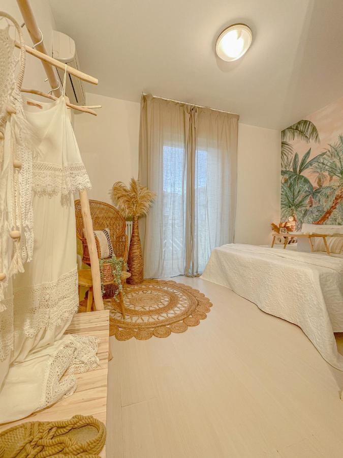 Americana Beach House Rimini Bagian luar foto