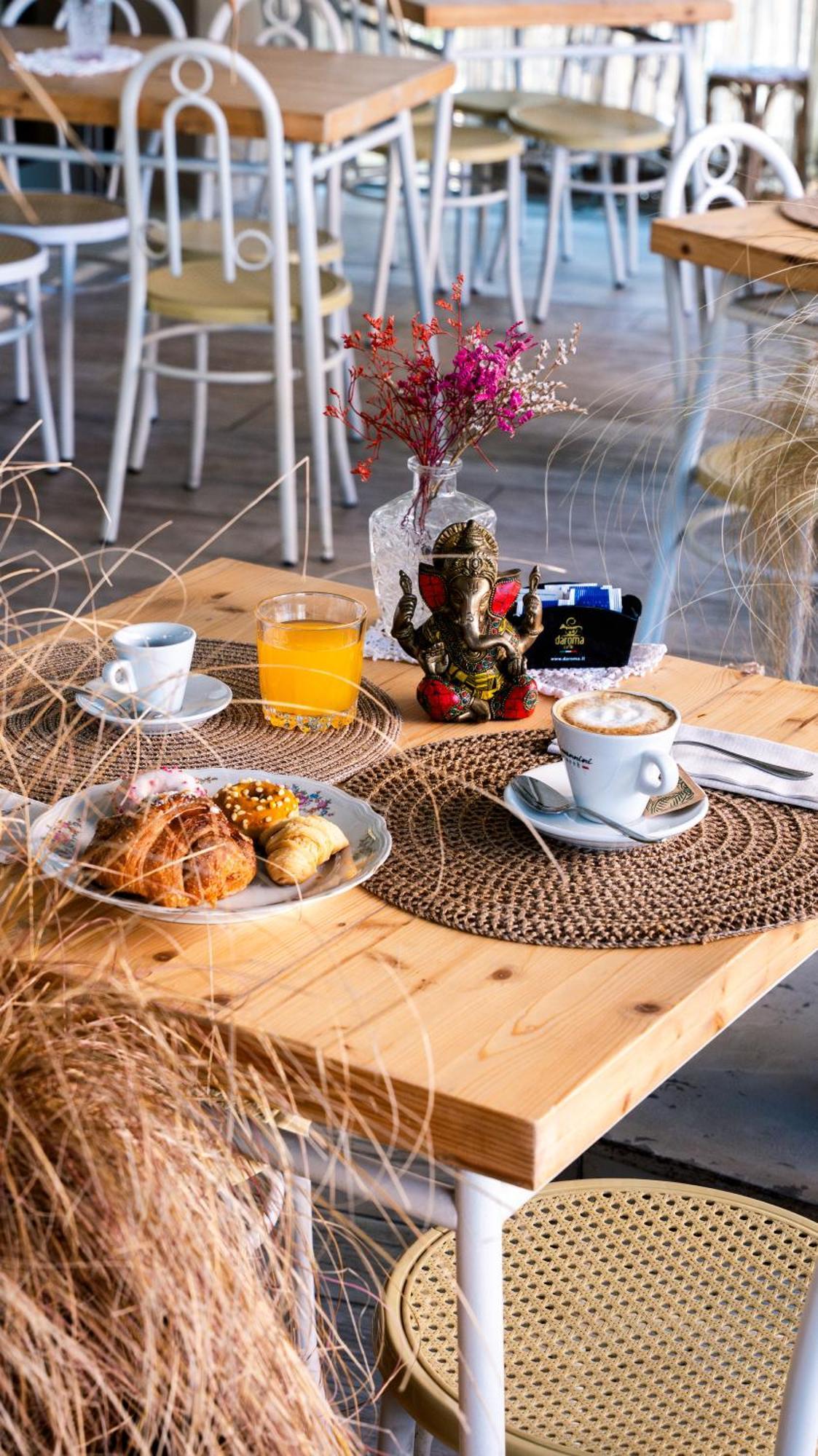 Americana Beach House Rimini Bagian luar foto